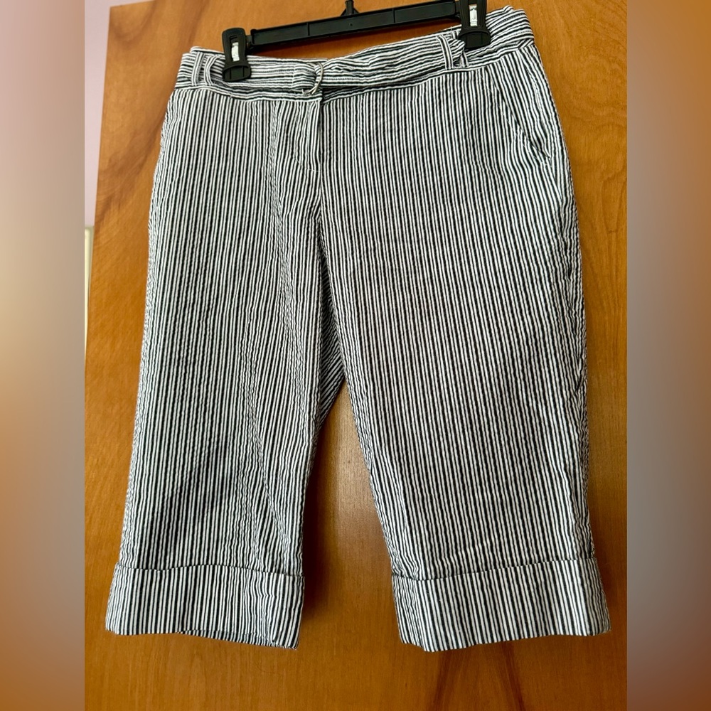 Women striped capri